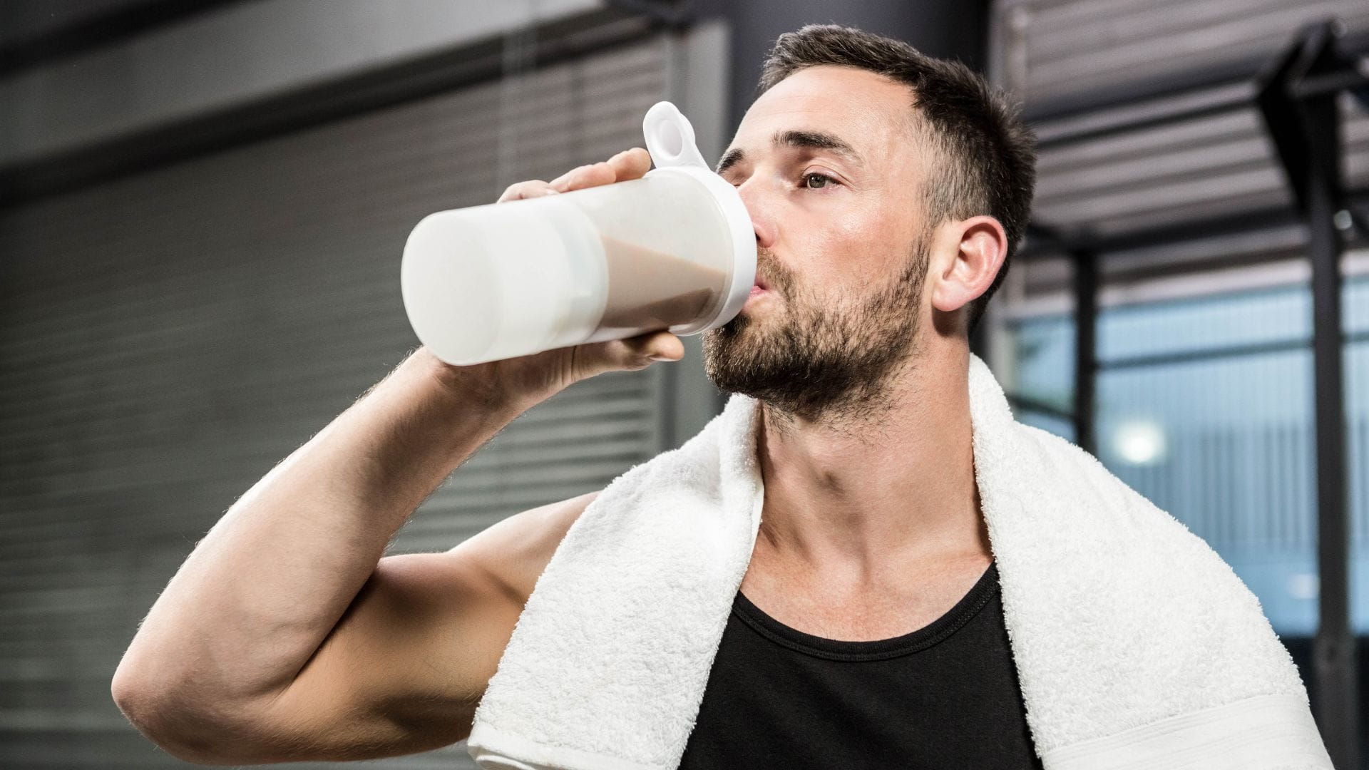 protein, muž. proteínové prášky