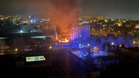 Pre požiar na internáte museli evakuovať študentov