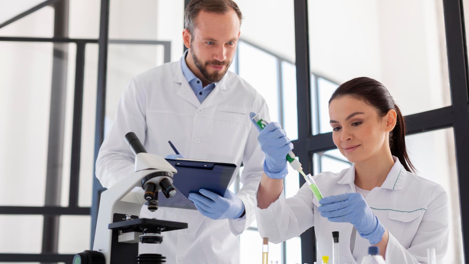 vedci, vedec, výskum, štúdia