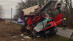 Nákladiak zrámcoval elektrický