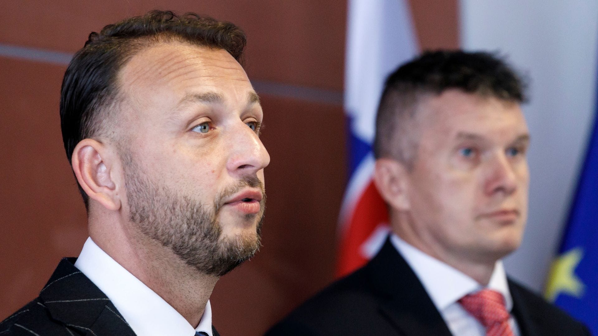 Matúš Šutaj Eštok, Branislav Zurian