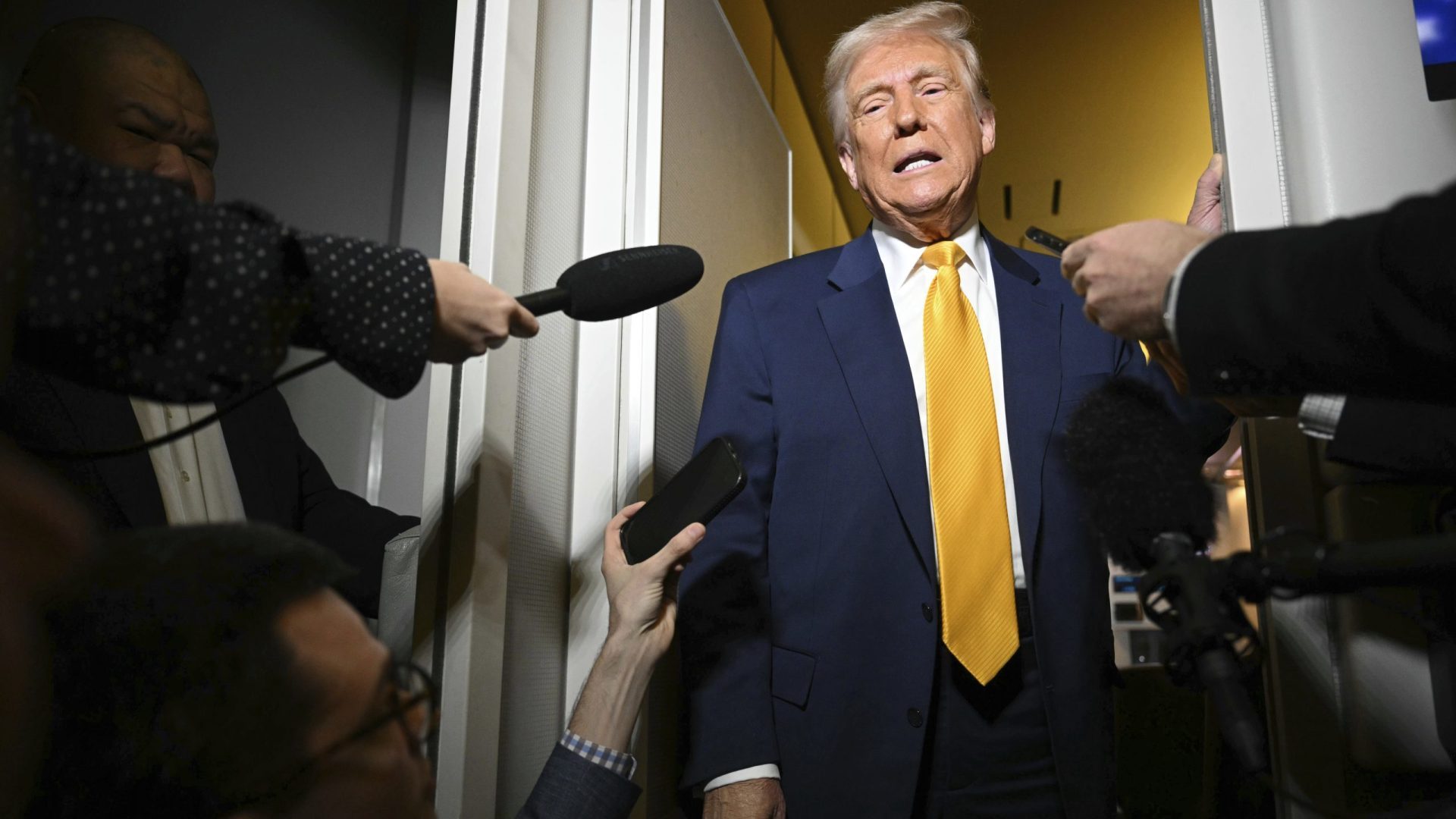 na snimke je donald trump