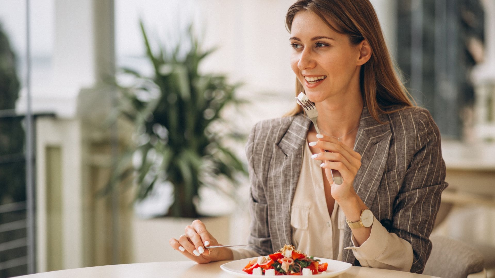 jedlo, jedenie, žena je zdravo, zdravá strava