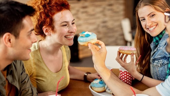 Takmer o 40 % vyššie riziko demencie: Vedci ukazujú prstom na „zdravé“ produkty, ktoré má v chladničke skoro každý