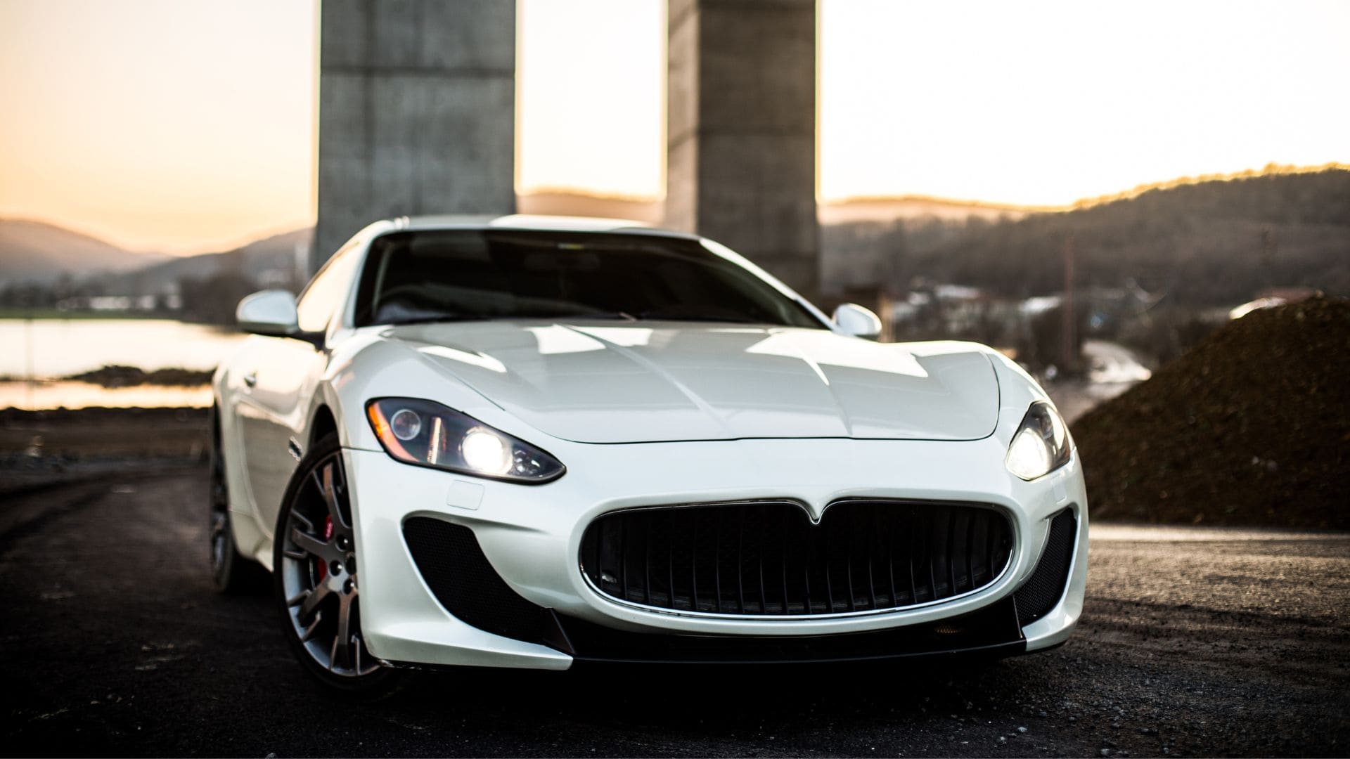 luxusné športové auto