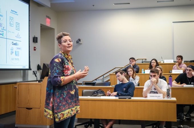 na snimke je Christine Hunsicker