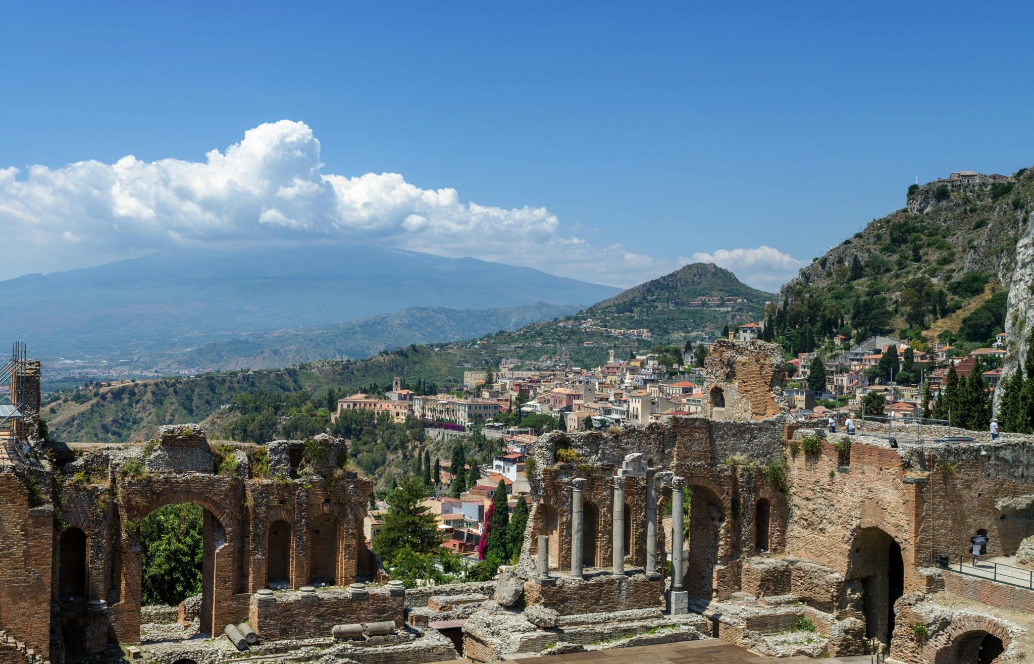na snimke je Taormina, set-jetting