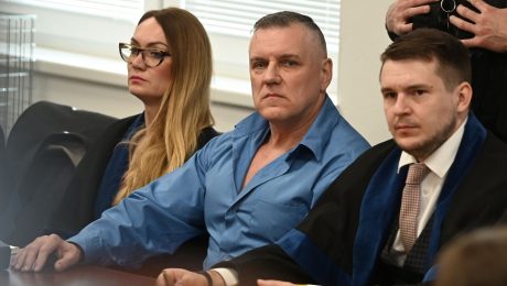 SR Piešťany Mikuláš Černák Väzenie prepustenie Návrh TTX Návrh na podmienečné prepustenie Mikuláša Černáka z väzenia na slobodu na Okresnom súde Trnava - pracovisko Piešťany Na snímke odsúdený Mikuláš Černák v pojednávacej miestnosti na súde v Piešťanoch 2. apríla 2025. Okresný súd Trnava - pracovisko Piešťany rozhoduje v trestnej veci odsúdeného Mikuláša Černáka o návrhu na podmienečné prepustenie z výkonu trestu odňatia slobody.