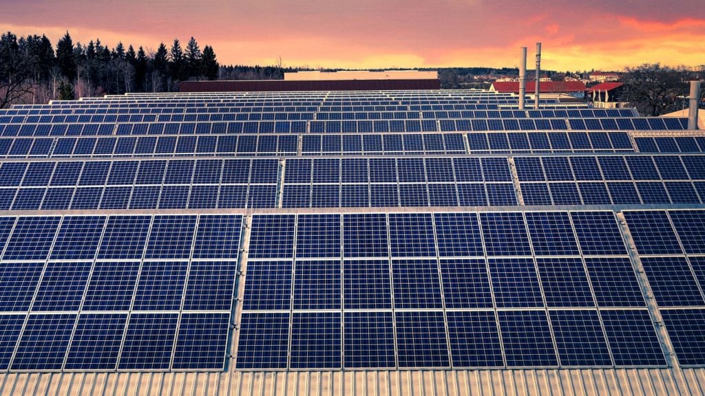 USA uvalili obrovské clá na výrobcov solárnych panelov