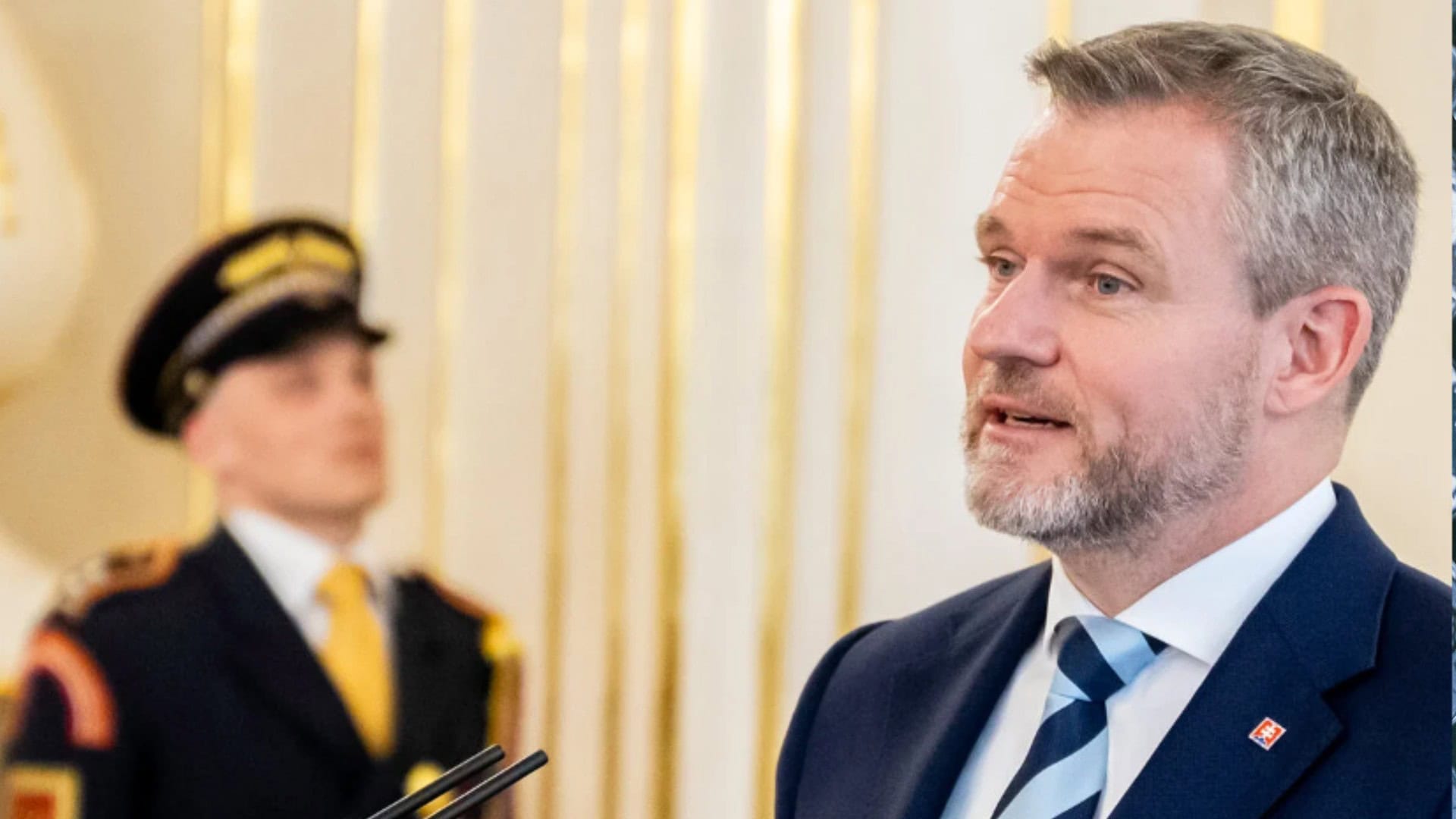 na snimke je peter pellegrini, mimovladne organizacie