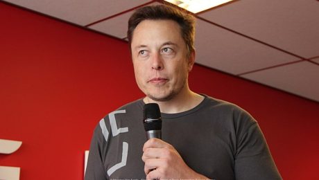 Elon Musk sa vracia z politiky
