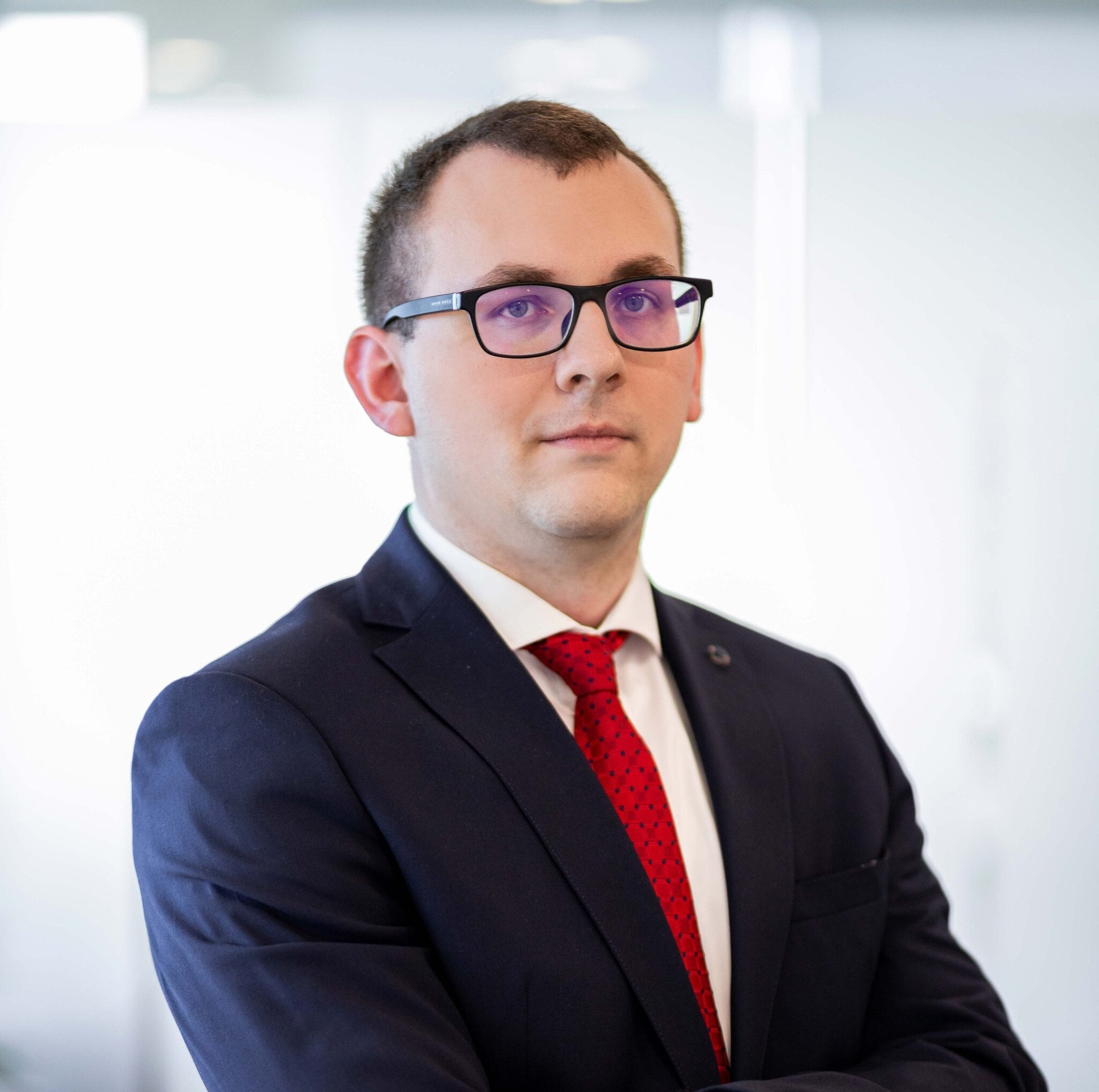 na snimke je advokat peter lovasz