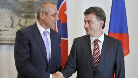 Český minister podáva