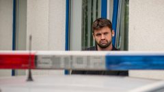 Na snímke Filip Sulík na súde s Bombicom