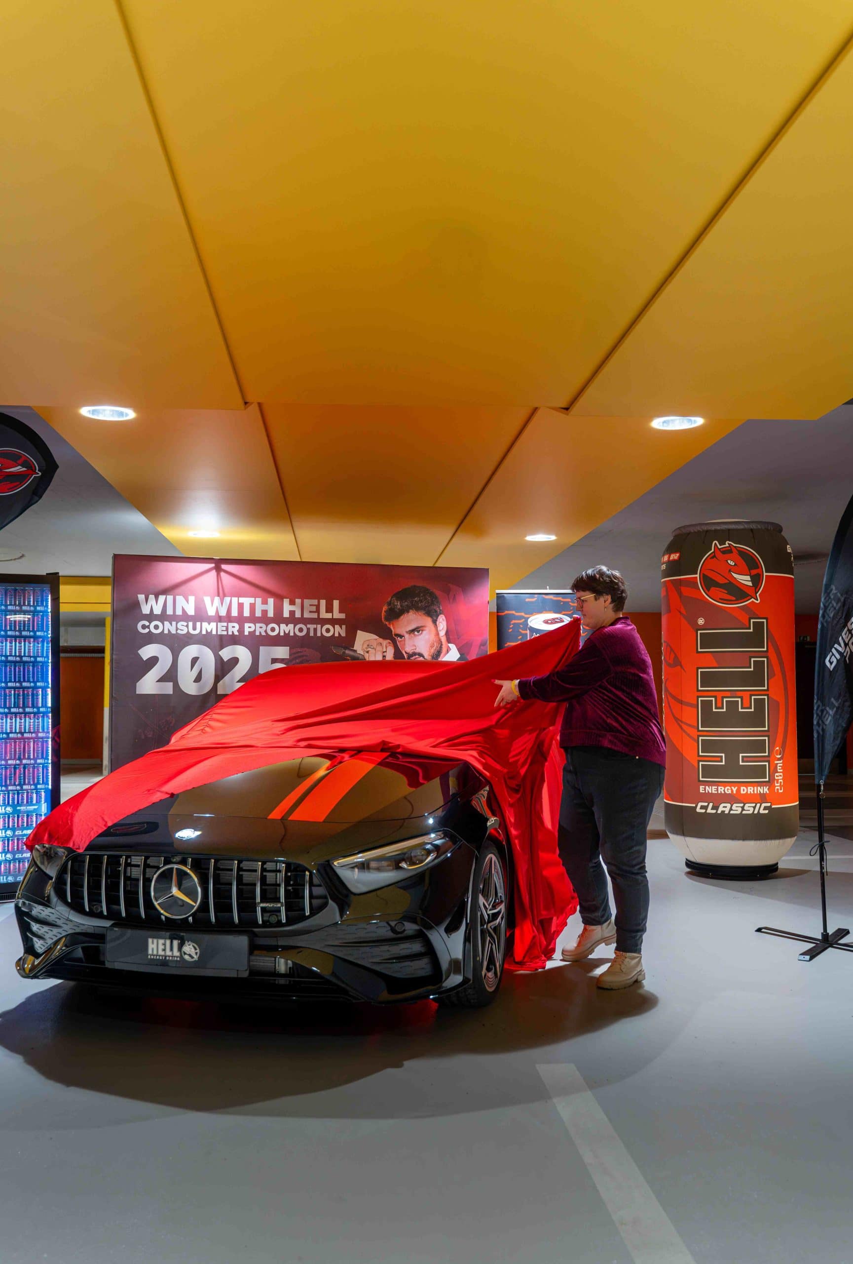 MercedesHandoverSVK11