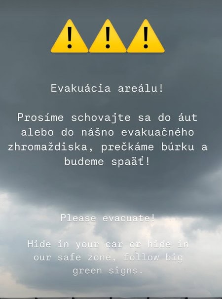 Instagram - Ženy, víno funk 