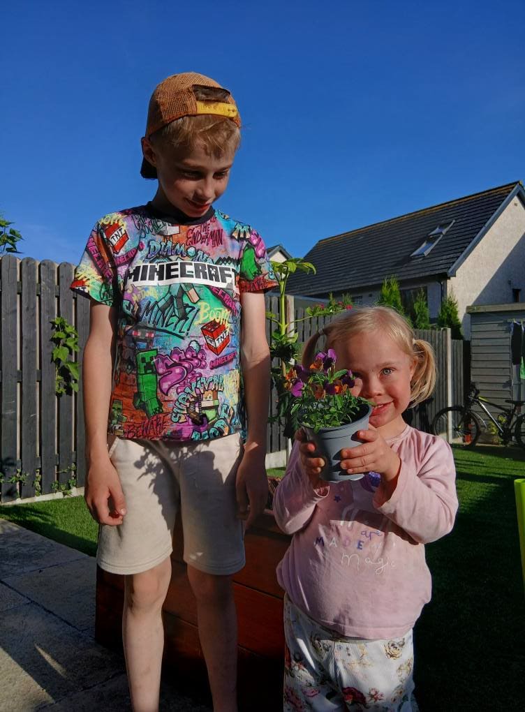 dcéra Nialla Kennyho Saoirse