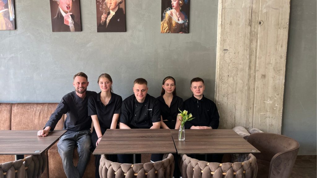 reštaurácia Nom Nom personál