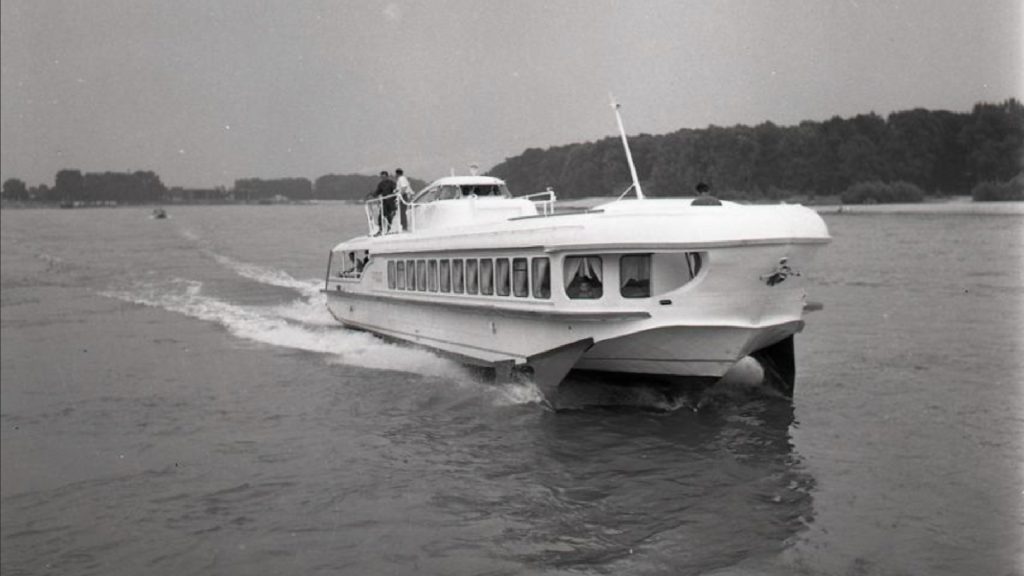 loď Raketa, Bratislava