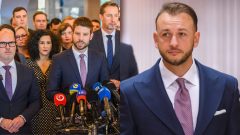 opozícia, šutaj eštok