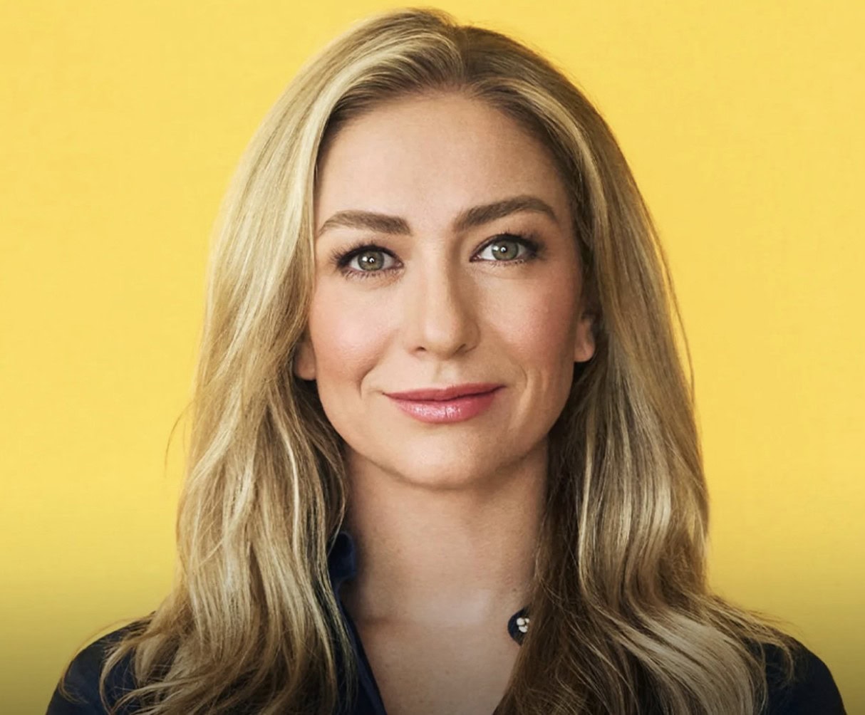 na snimke je Whitney Wolfe Herd