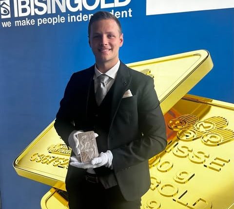 na snimke je marek pollák