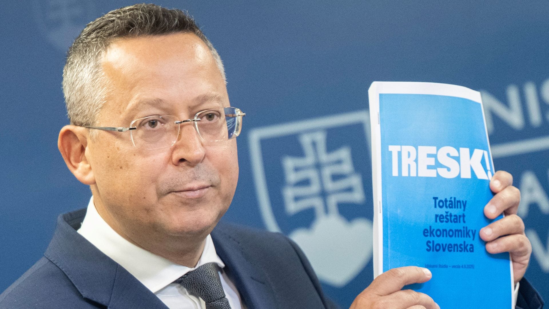 Slováci prídu o ďalšie voľné dni. Vláda siaha na sviatky