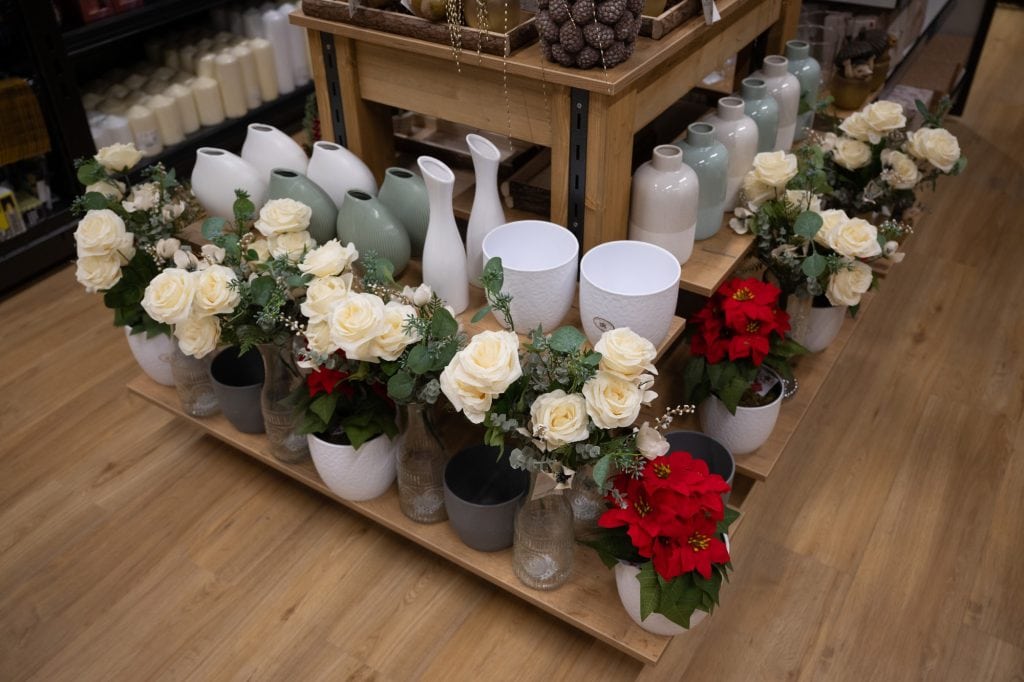 20251015_BA_WOOLWORTH_77w