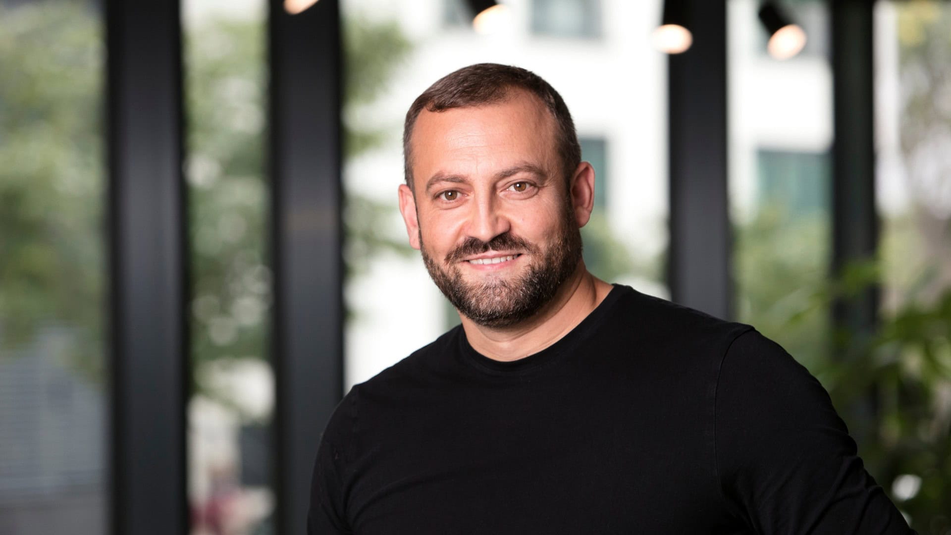 Gabriel Balog, investovanie