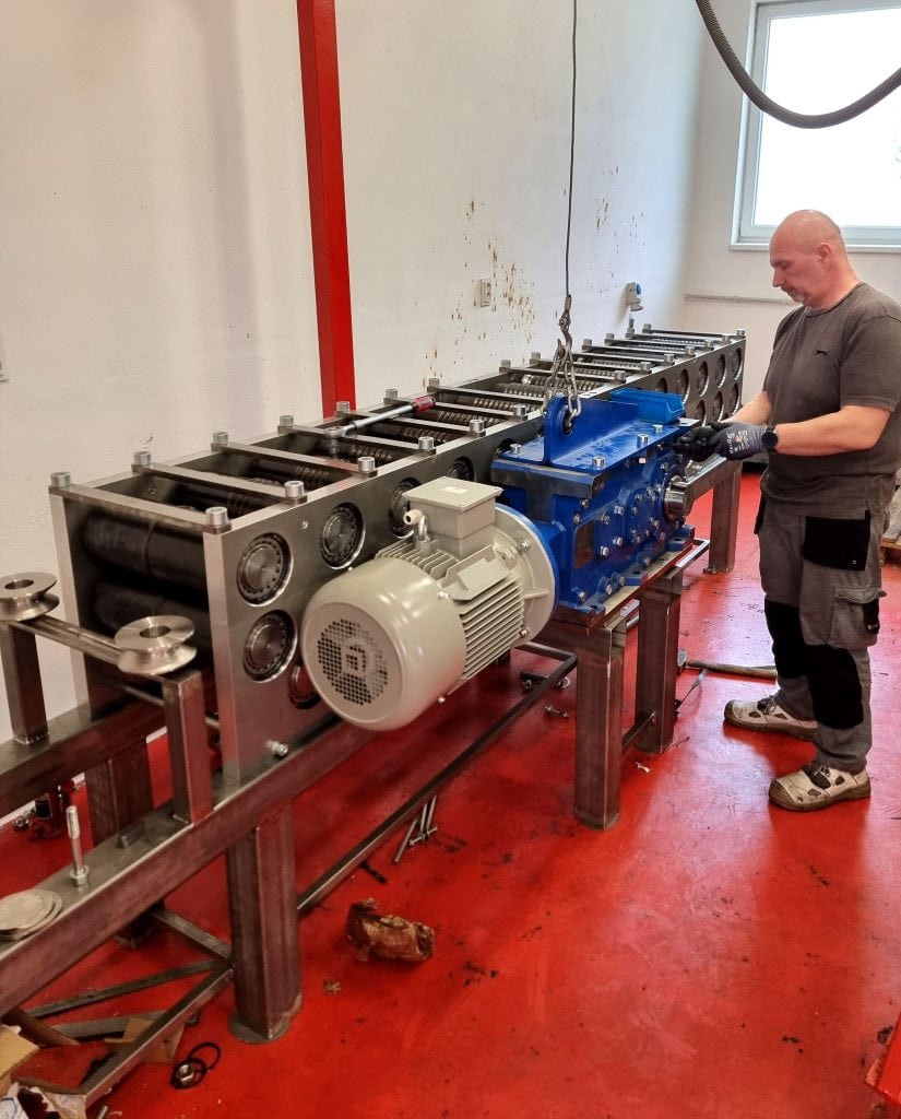 profilovacia linka na nerezove plechy