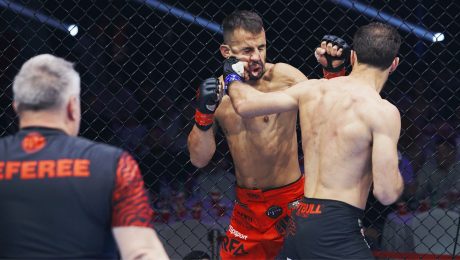 Neporazeného šampióna čaká