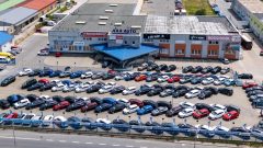 Zánovné autá miznú