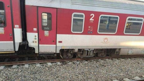 V Košiciach sa vykoľajil vlak. Spoje meškajú, stanica výrazne poškodená