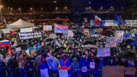 Na snímke zhromaždenie ku 17. novembru v Bratislave v roku 2025