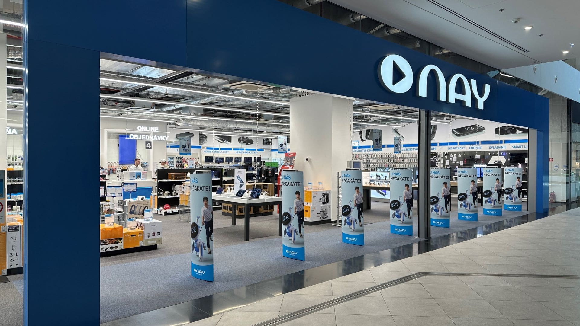 BLACK FRIDAY V NAY so zľavami až 50%. Slováci využívajú nákupný sviatok na rozumné investície