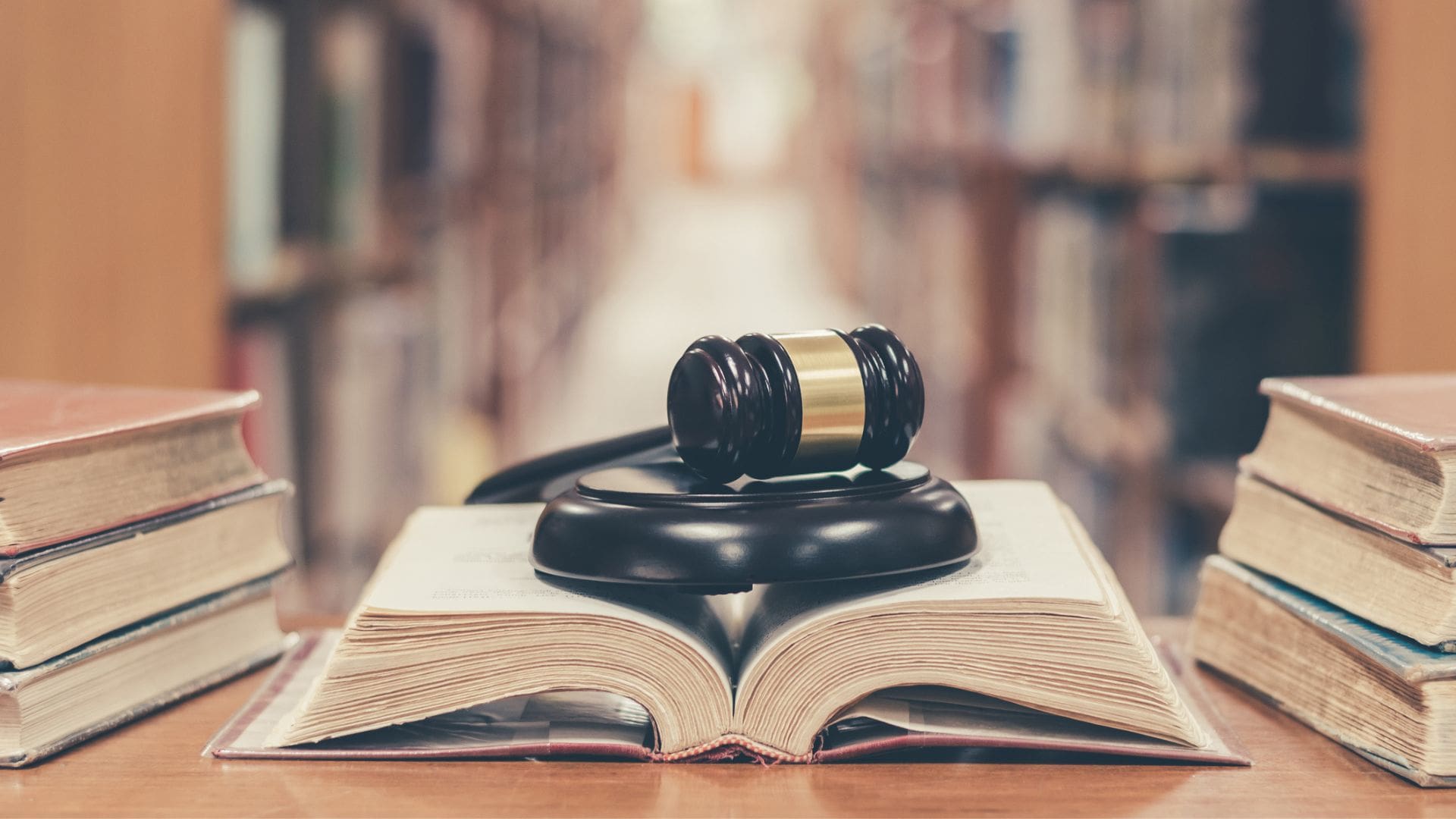 Odborníci varujú pred zákazom jednorazových e-cigariet a príchutí