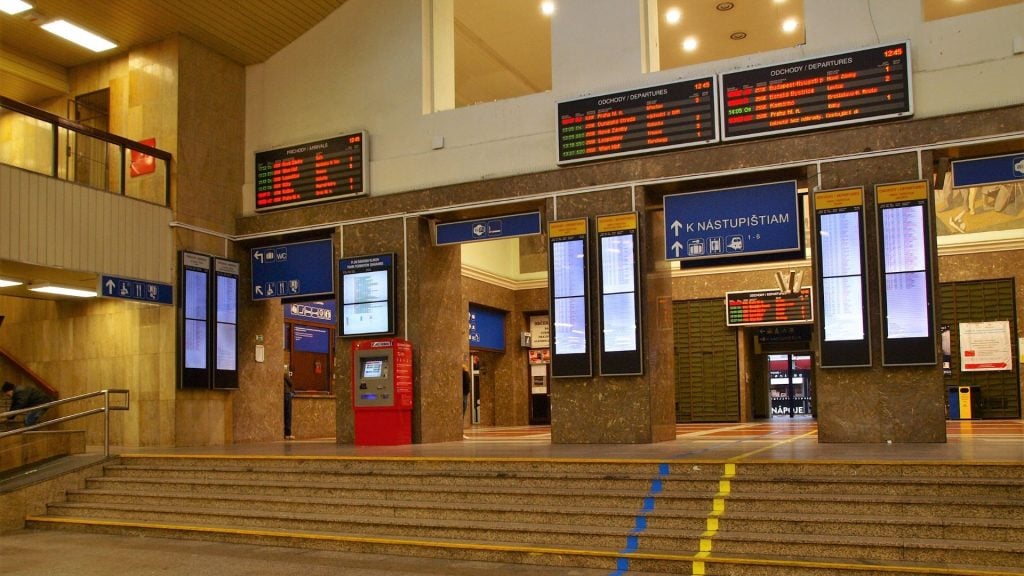 vlaková stanica v Bratislave v roku 2020