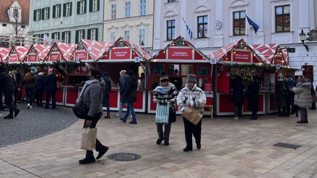 Vianočné trhy v Bratislave 2025