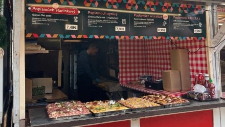 Vianočné trhy v Bratislave 2025