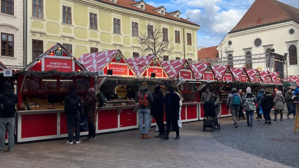 Vianočné trhy v Bratislave 2025