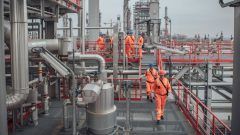 Európsky štát je na pokraji kolapsu: Sankcie proti Rusku prerušili dodávky ropy, vydržia len pár dní