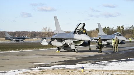 Na vojenskom letisku v Kuchyni pristáli ďalšie tri nové stíhačky F-16