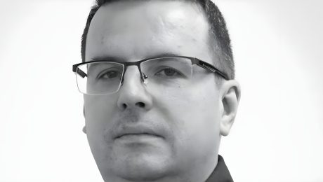 Novinárska obec smúti.