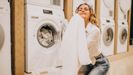 žena, práčky, pracie prostriedky,