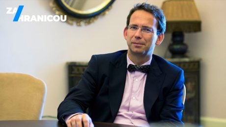 Za hranicou Petr Drulák