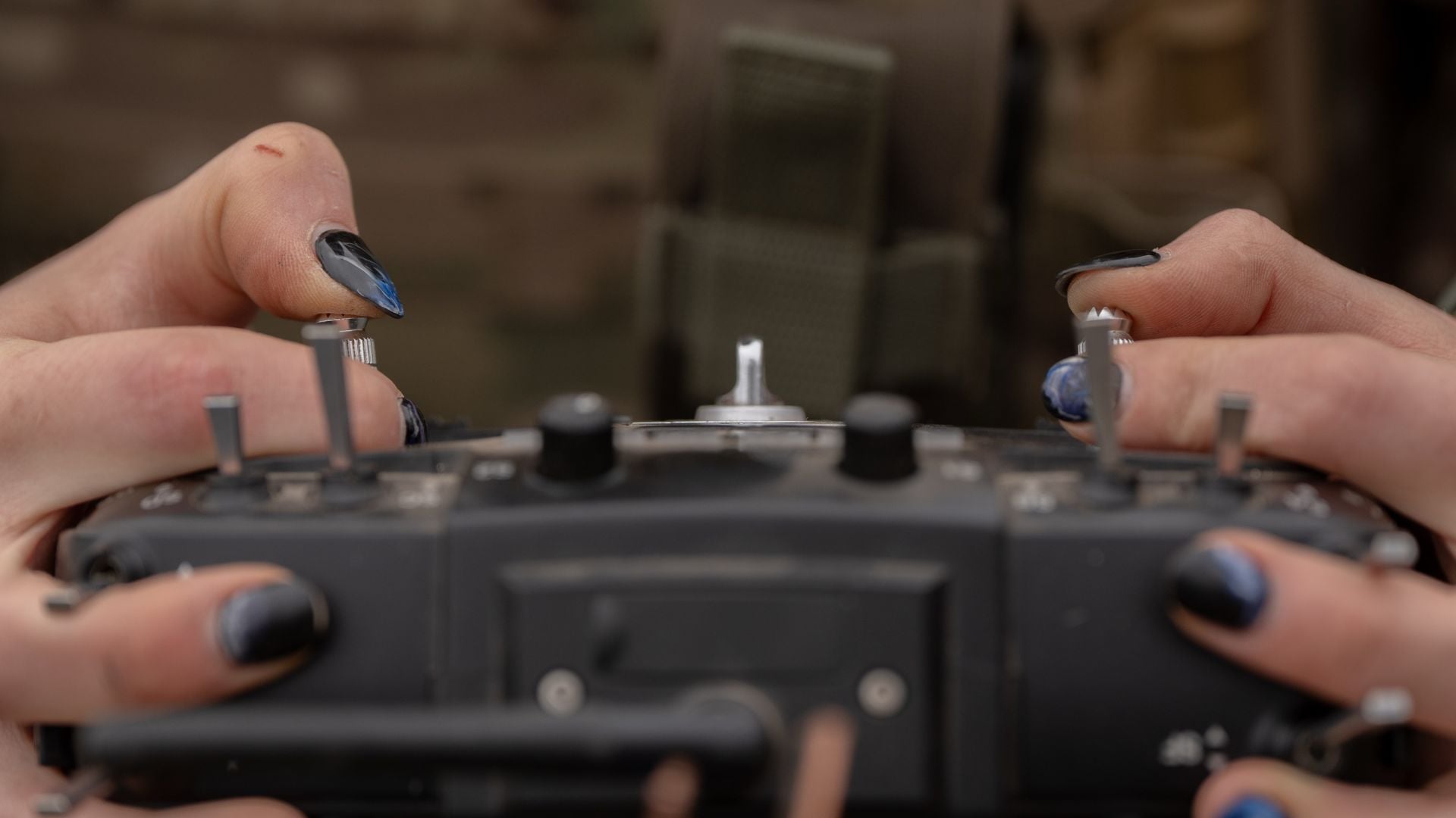 Dron, operátor dronu