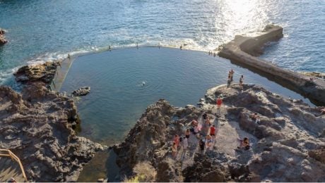 Tragédia na Tenerife, medzi obeťami majú byť Slováci. Masívna vlna pripravila o život 3 ľudí, ďalší sú ranení
