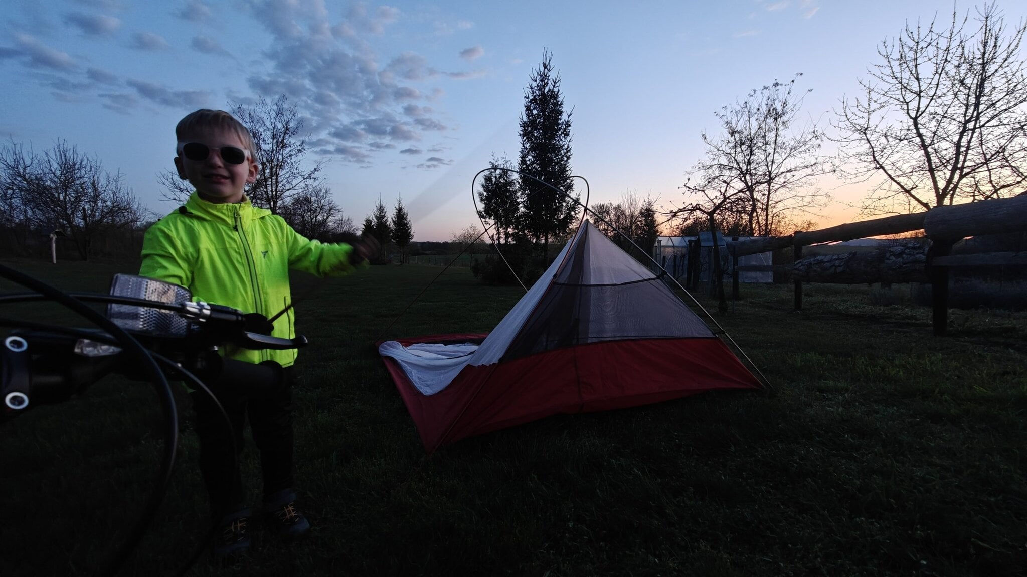 príbeh otca a 3-ročného syna na 400 km cykloceste