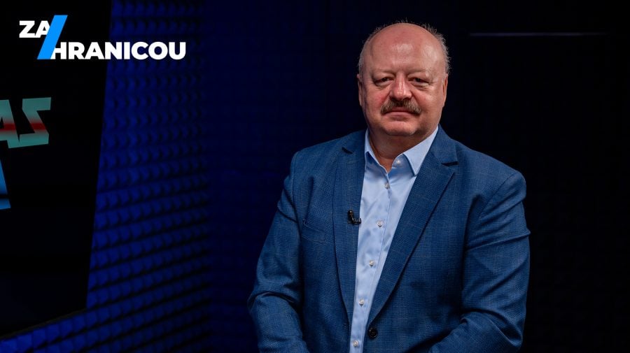 Za hranicou Pavel Macko