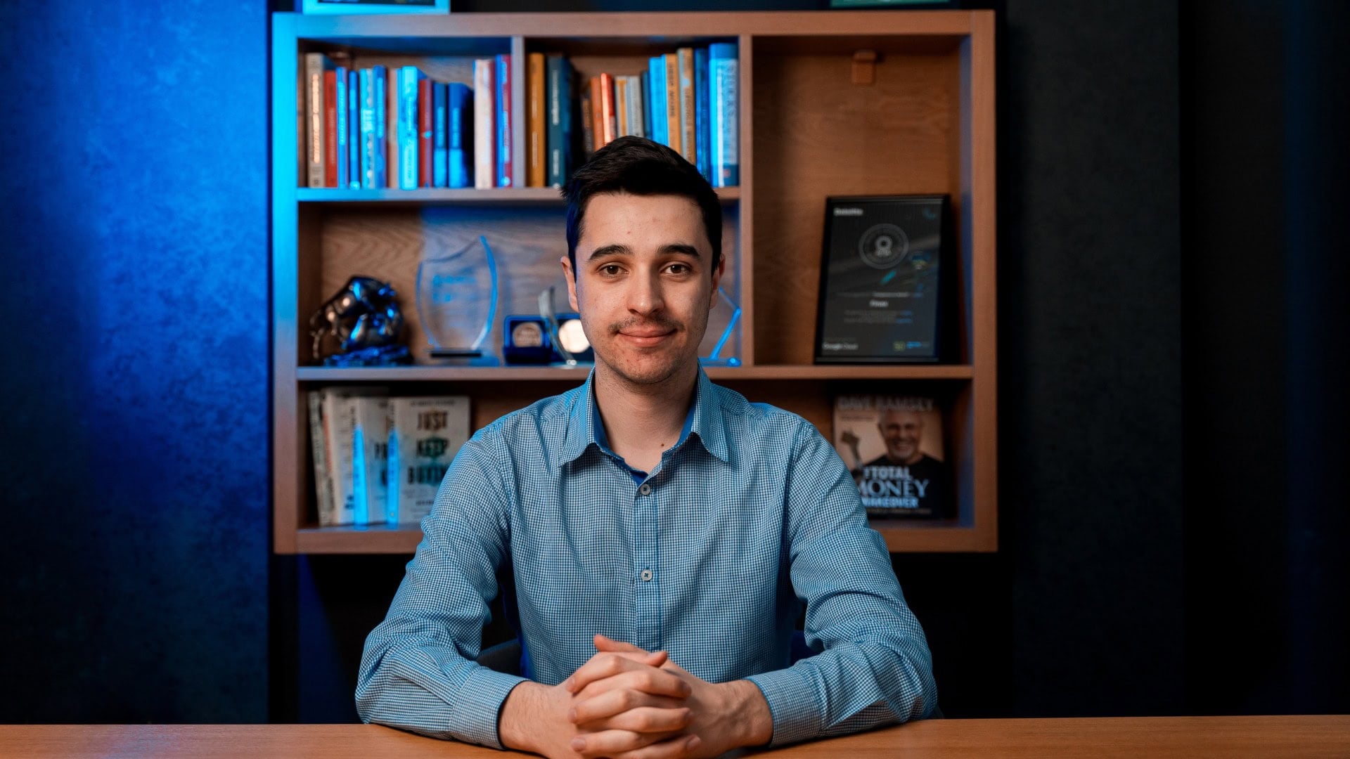 na snímke je analytik patrik kindl, finax,